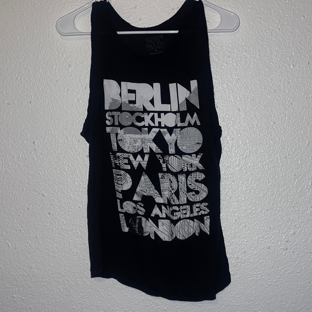 Women’s Sleeveless Shirt